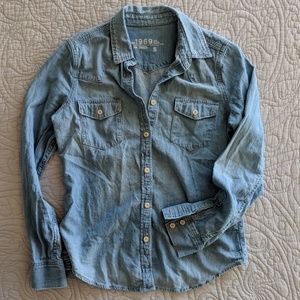 FINAL PRICE GAP chambray top small